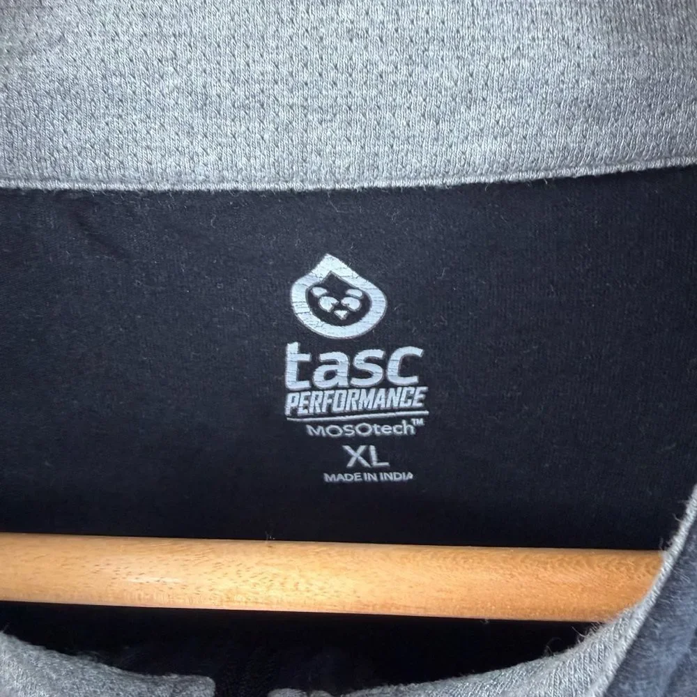 Tasc men’s carrollton quarter zip black lightweight jacket travel size XL